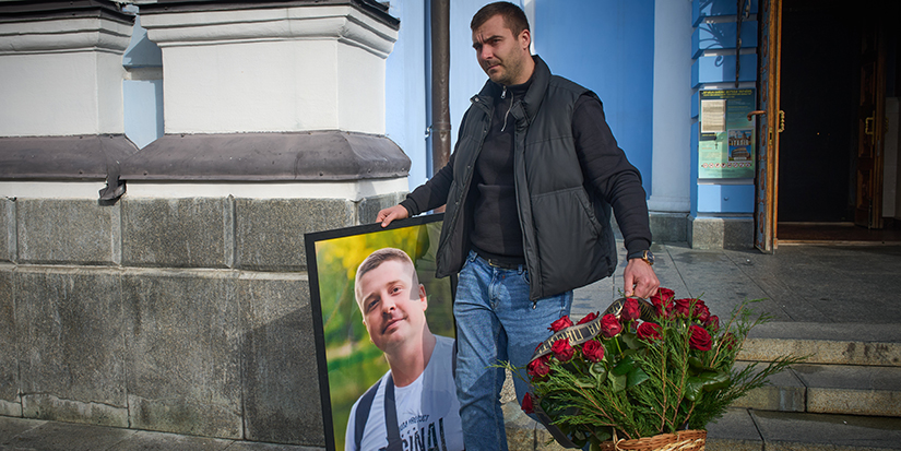 Ukraine mourns two journalists killed by a Russian drone strike