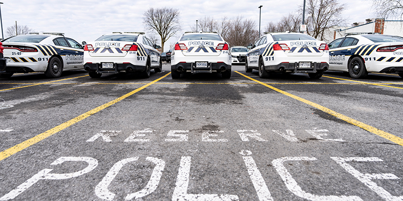 Woman arrested after newborn left alone at bus stop on Montreal's South Shore dies