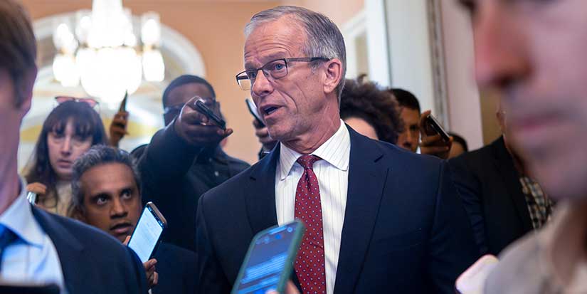 Trump hosts Senate Republicans at renovated White House as the shutdown drags into fourth week