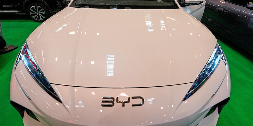 Canadians support arrival of more Chinese electric vehicles, poll suggests