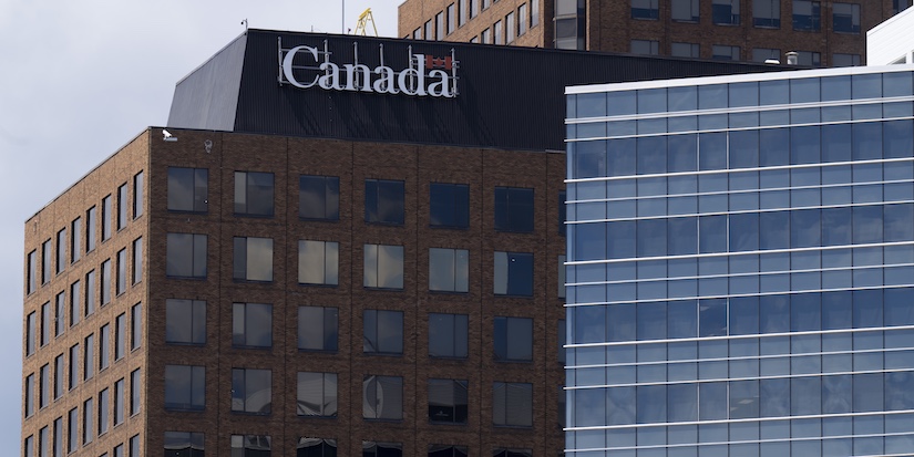 Public servants ordered to work in-office 4 days a week starting in July