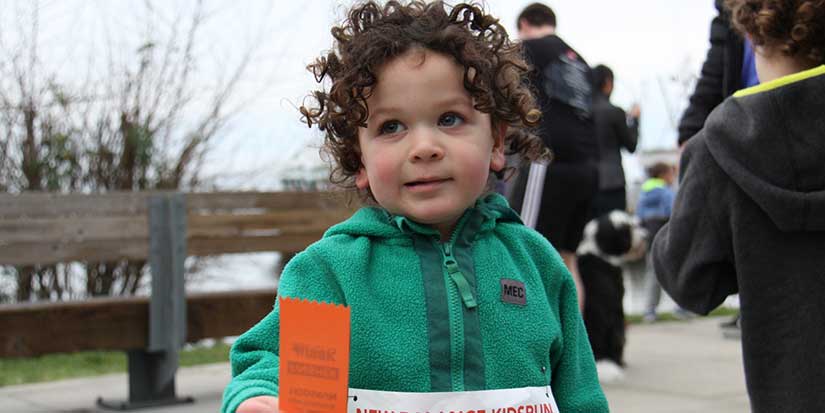 Icebreaker to support KidSport, Kajaks